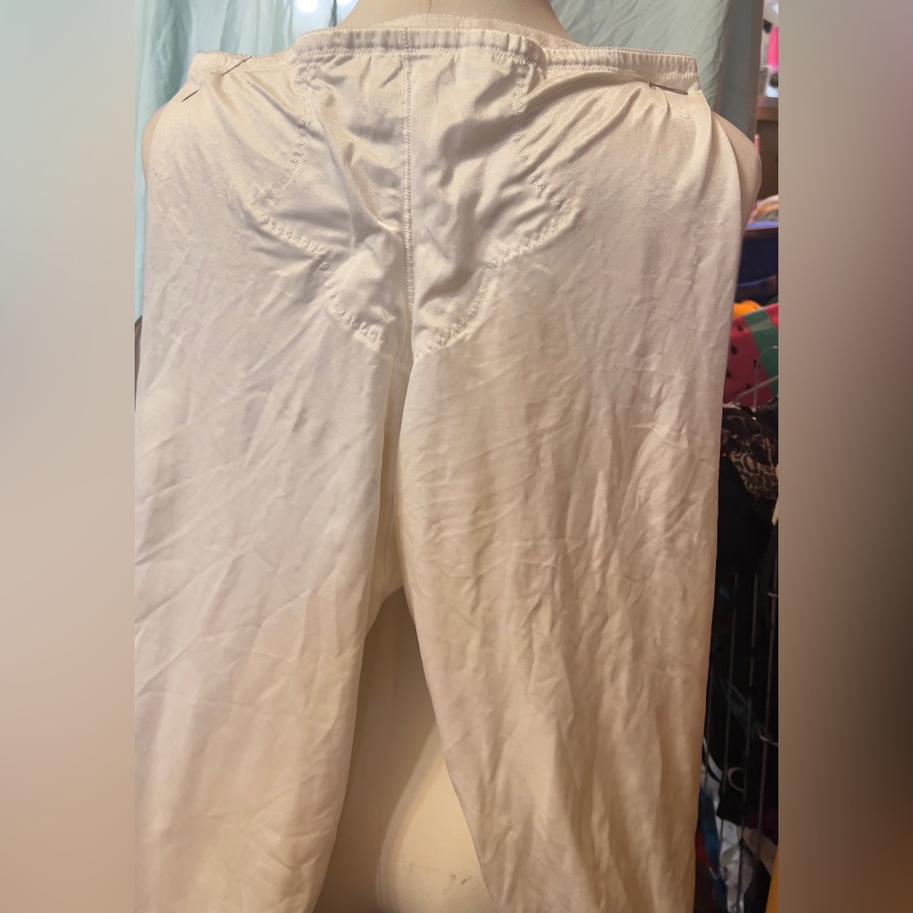 Bestform 4x Long Leg Shapewear.